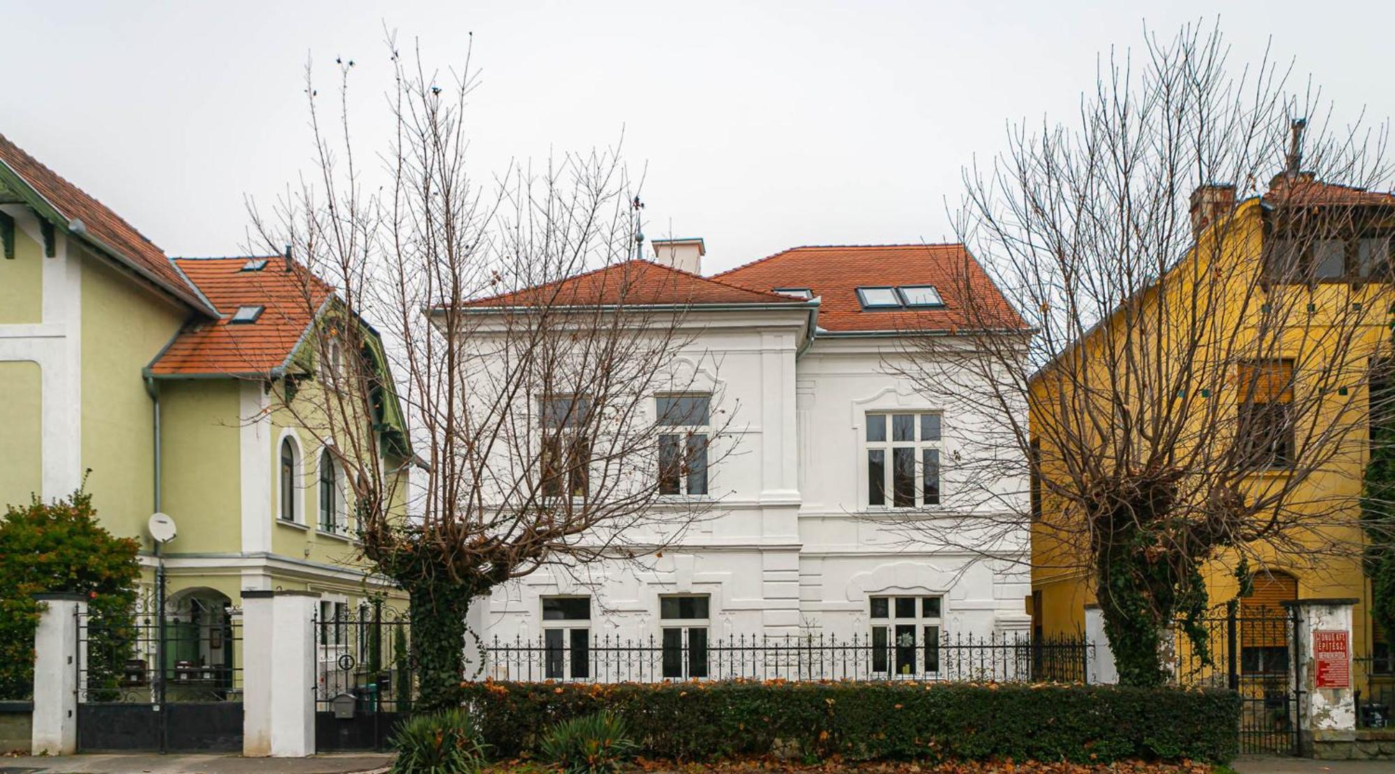 Villa Porcelaine Кестхей Экстерьер фото